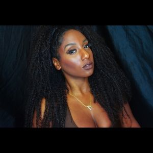 Meet your Posher, Brittney